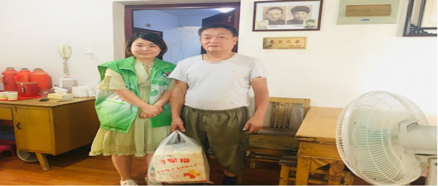“雙擁在我心，愛心獻(xiàn)功臣”慰問活動(dòng)